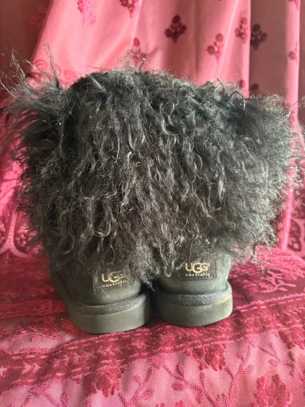 Women’s Black Ugg Cozy Shearling Winter Boots - Size 9 - Picture 3 of 9